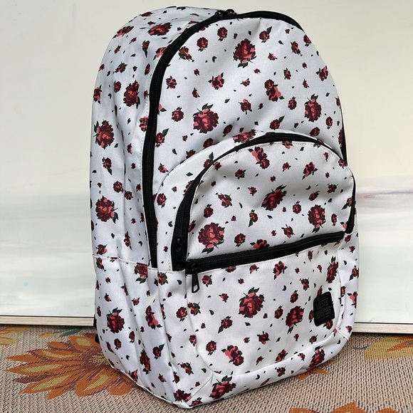 VANS Ranger 2 Prints Roses White Women's Backpack VN0A7UFM3KS
NWT - Picture 14 of 16